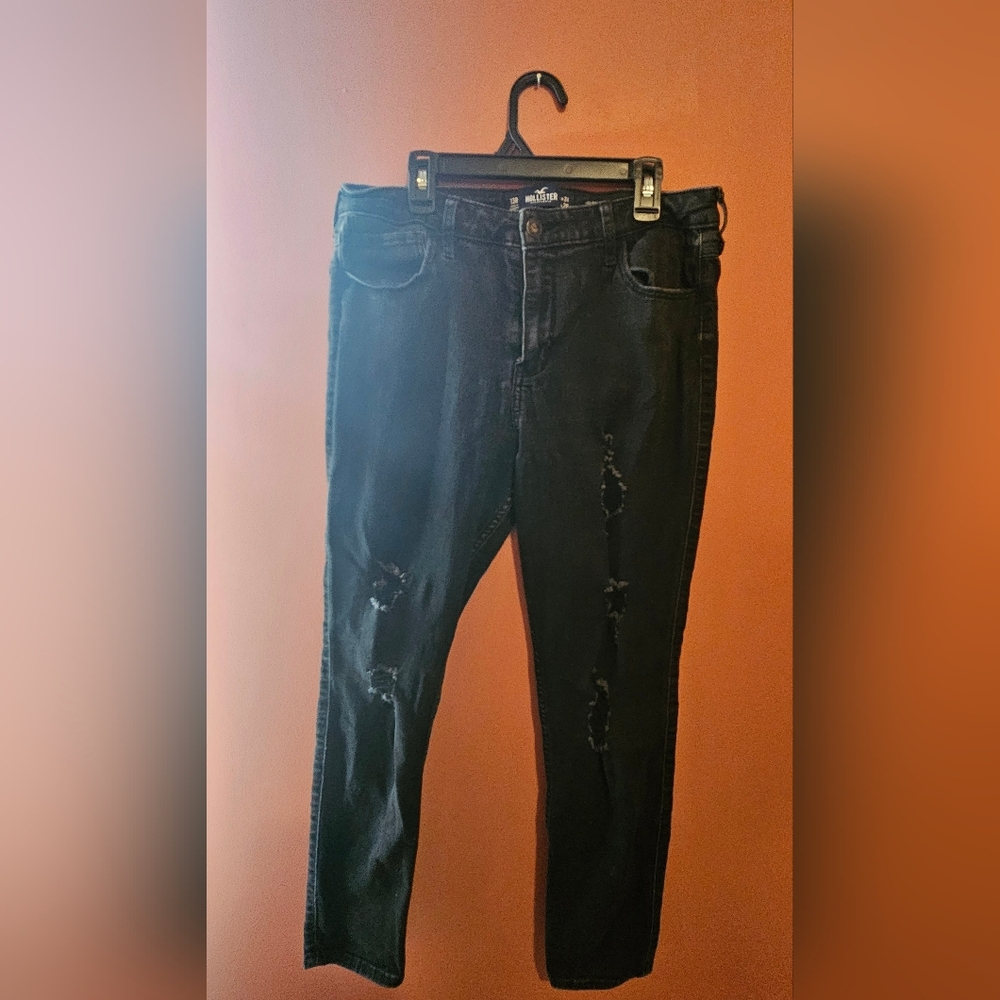 Black Hollister High Rise Ripped Jeans